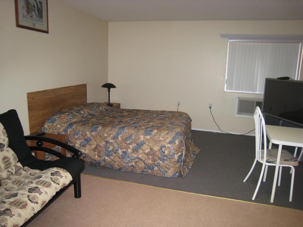 Fraser Bridge Inn And Rv Park Quesnel Rum bild